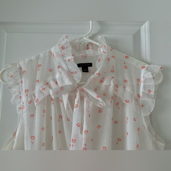 Ann Taylor Floral Tie Neck Ruffle Yoke Top Size Small - Picture 6 of 8